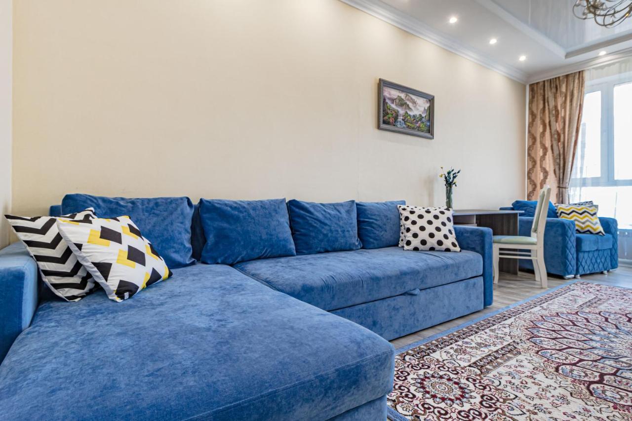 Apartments Lux 53/141 Астана Экстерьер фото