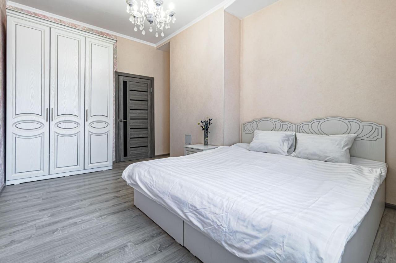 Apartments Lux 53/141 Астана Экстерьер фото