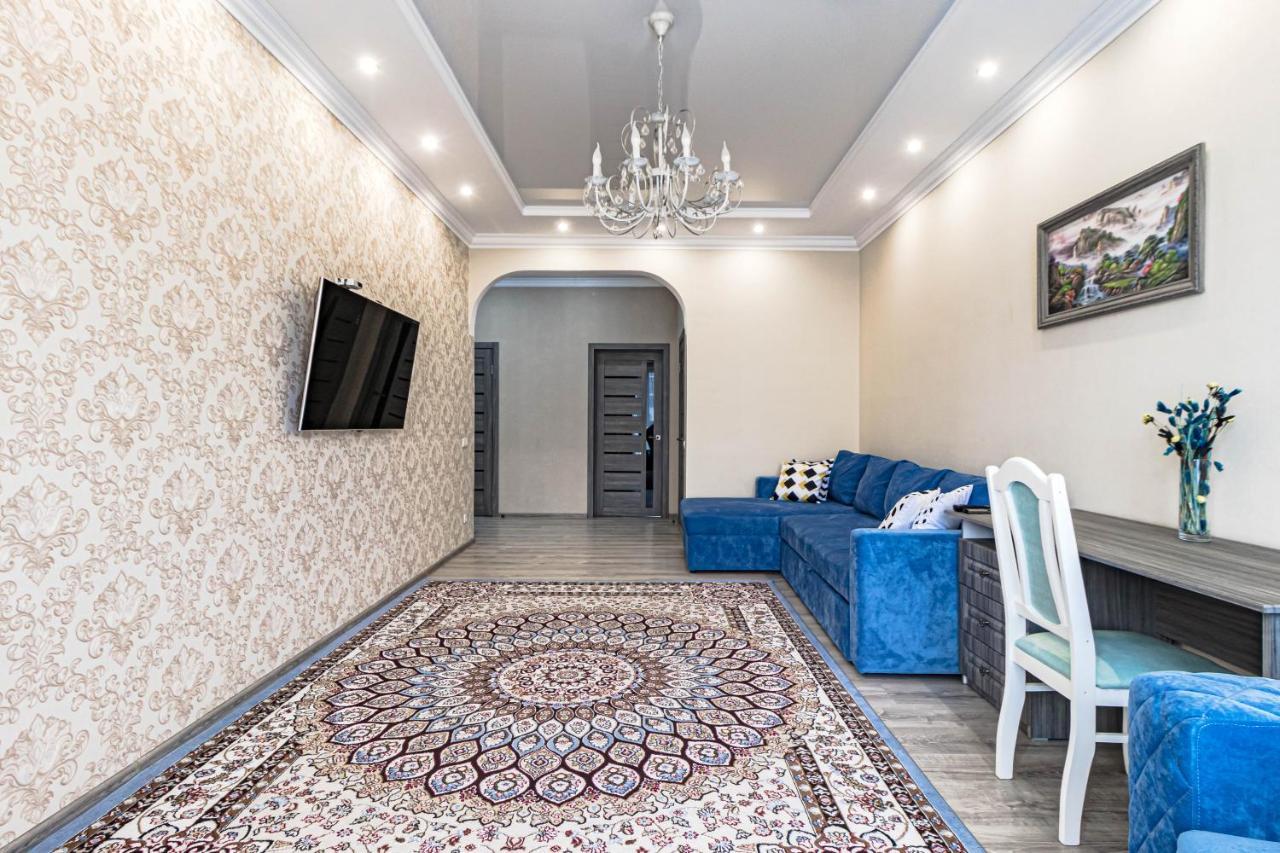 Apartments Lux 53/141 Астана Экстерьер фото