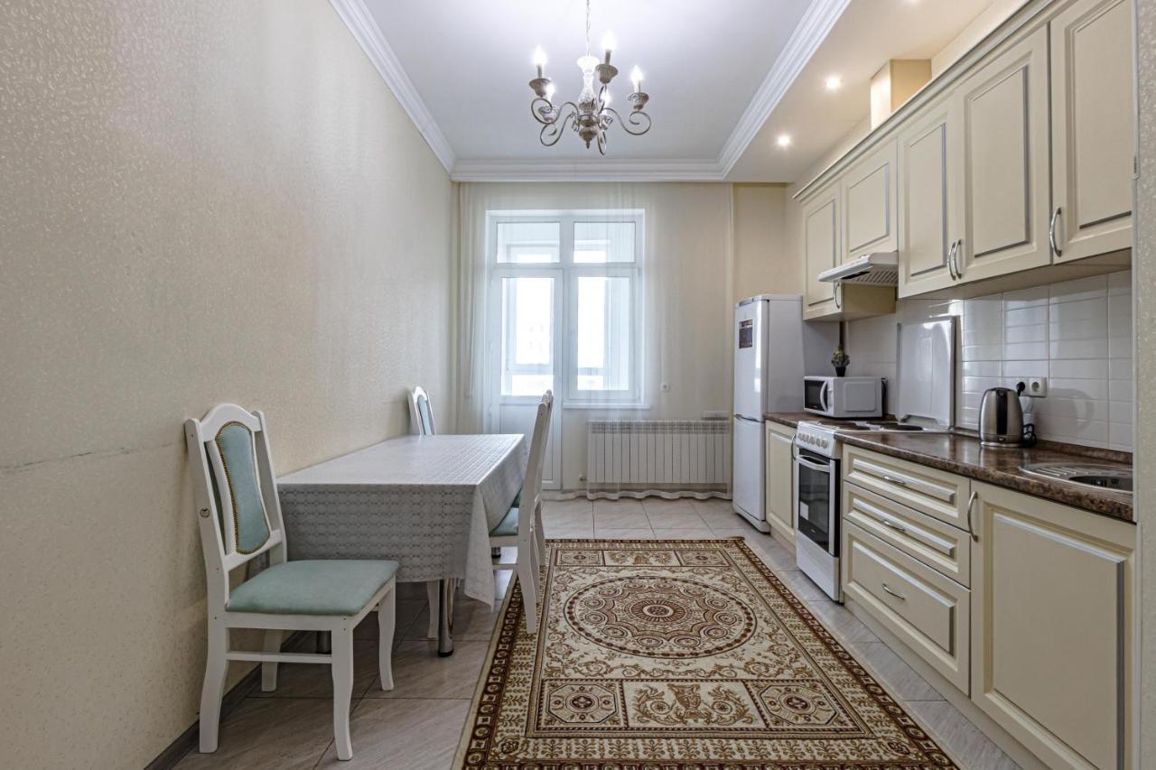 Apartments Lux 53/141 Астана Экстерьер фото